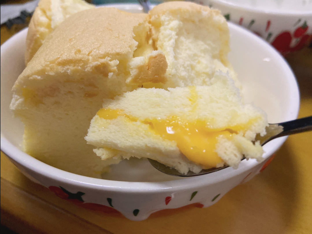 堪比柯基屁股
爆浆芝士🧀古早蛋糕