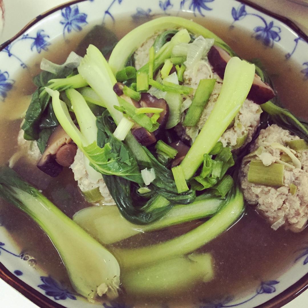 香菇青菜肉丸汤