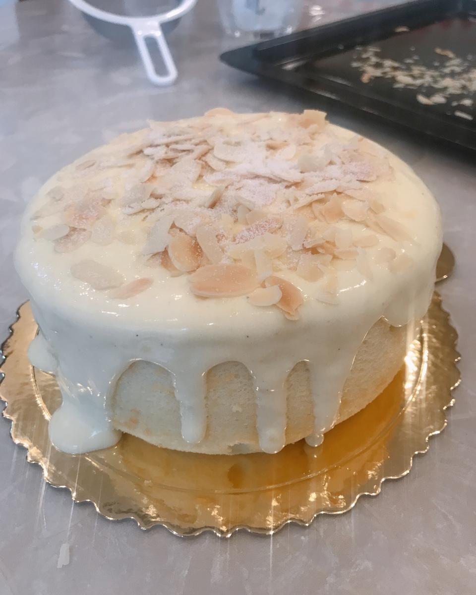 香草雪崩爆浆蛋糕