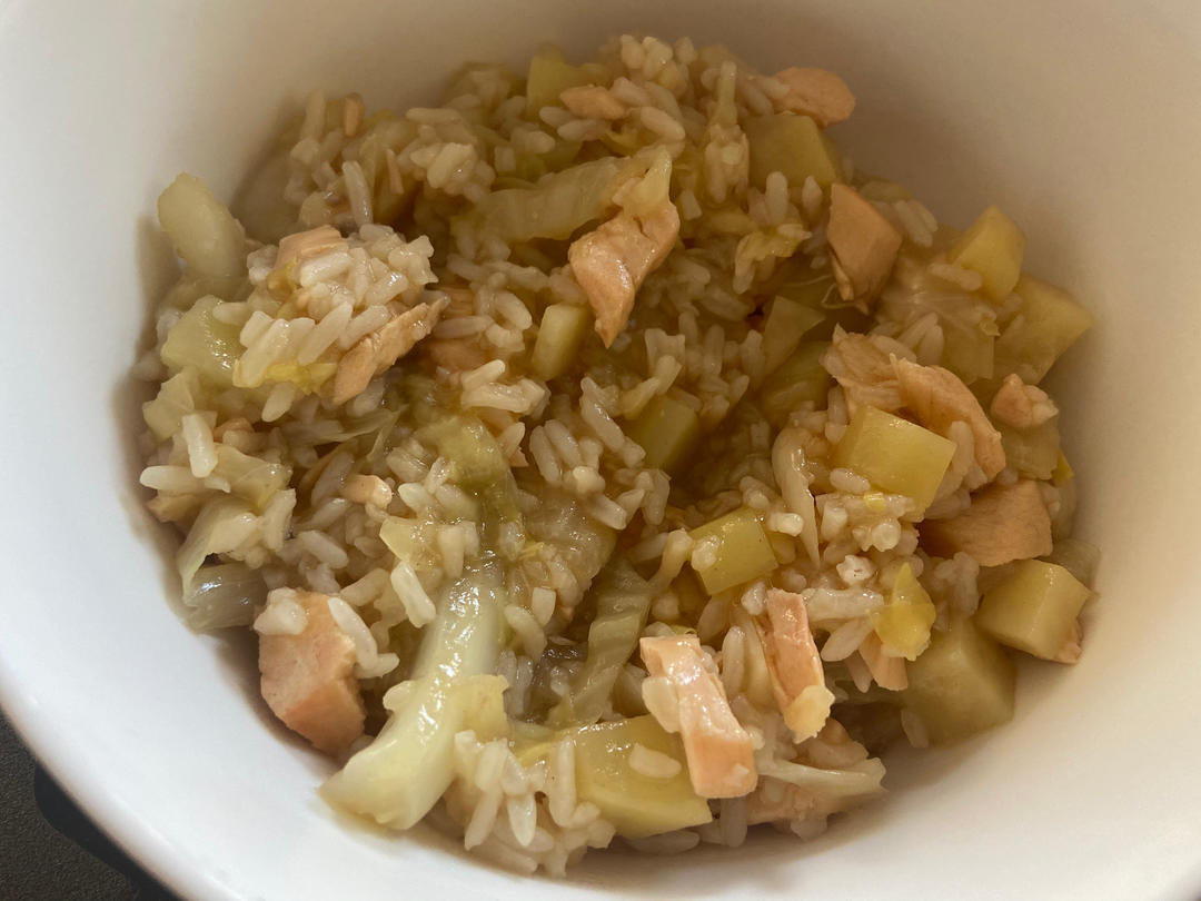 娃可以吃两大碗的三文鱼土豆烩饭