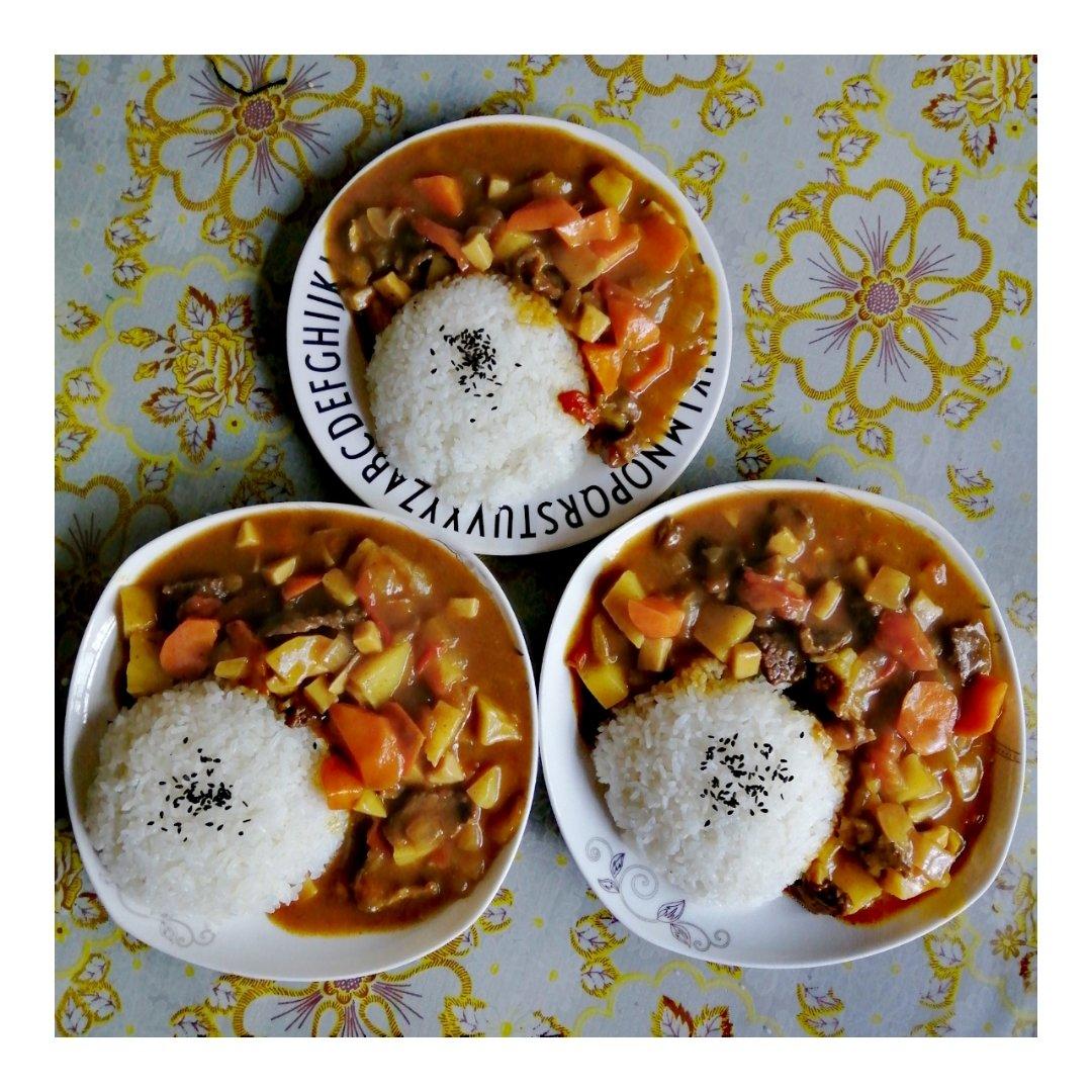 牛腩咖喱饭