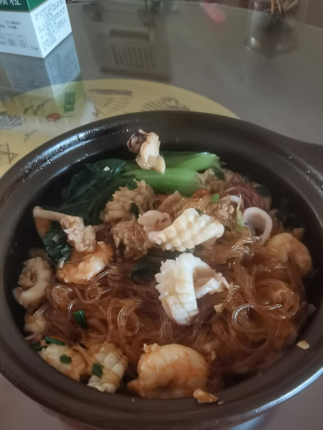 火爆餐厅的肉末蒜蓉鲜虾鱿鱼煲，鲜香美味又下饭