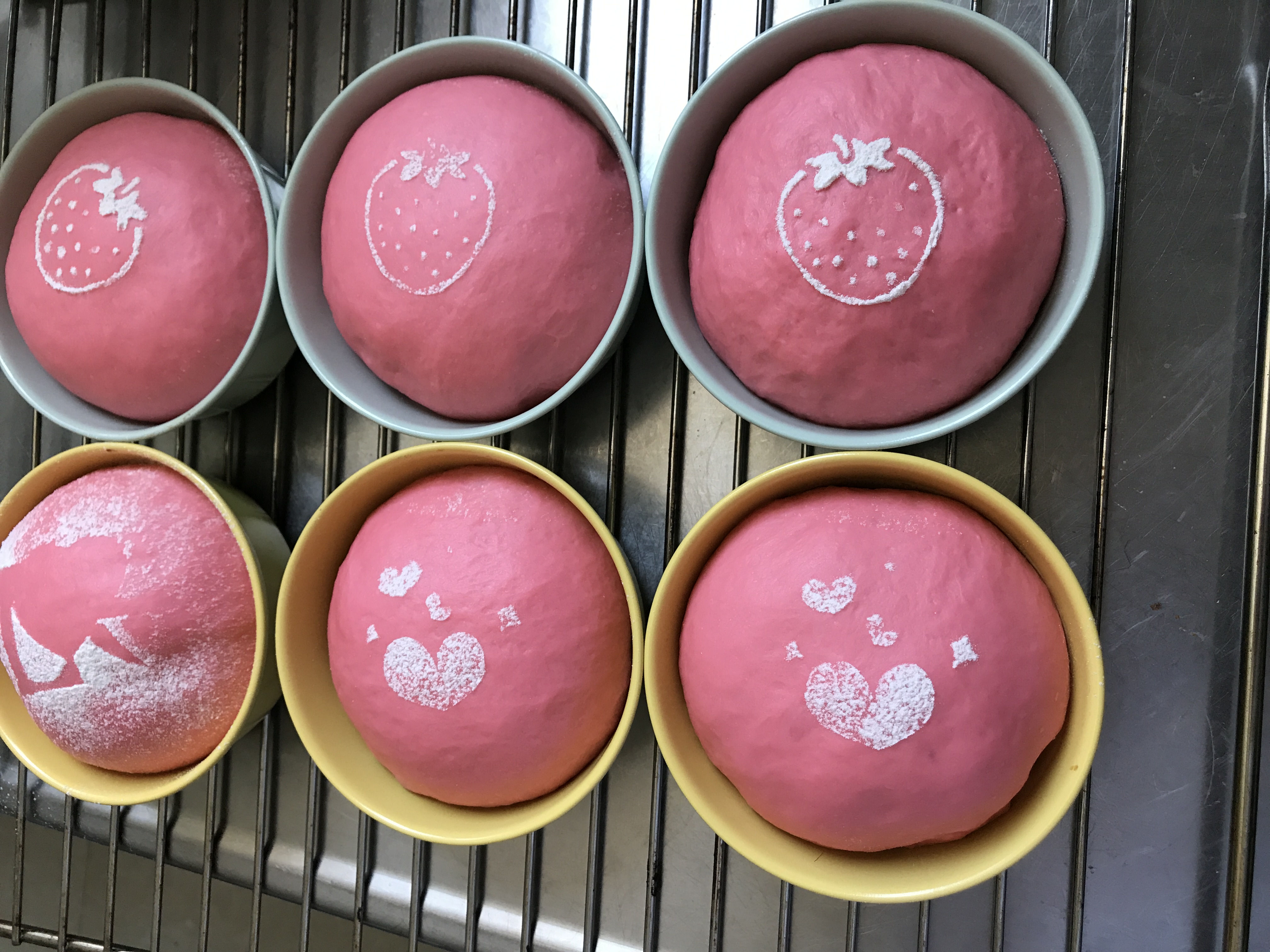 “小美莓”——奶香草莓麻薯包的做法 步骤6