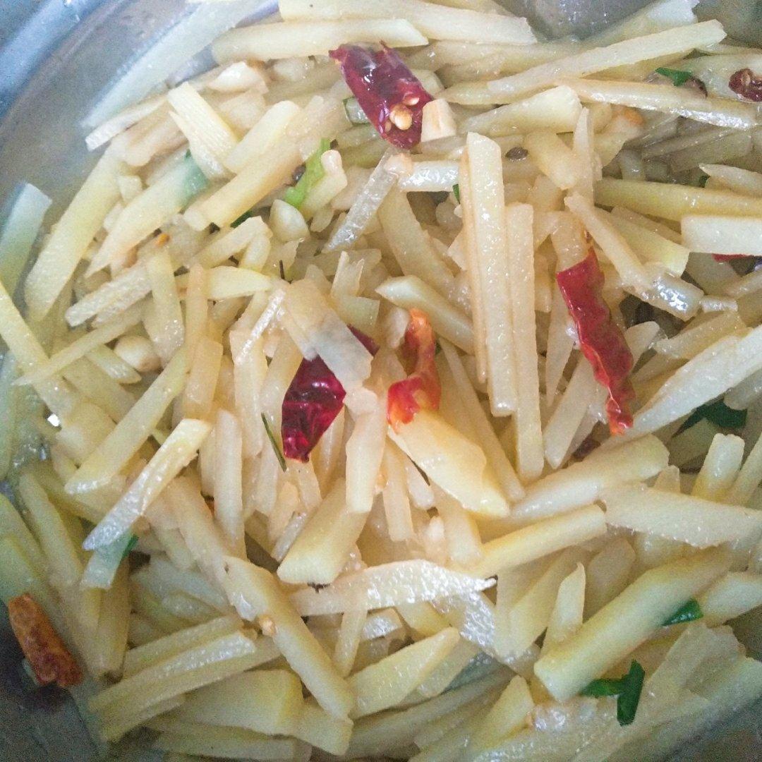 凉拌土豆丝