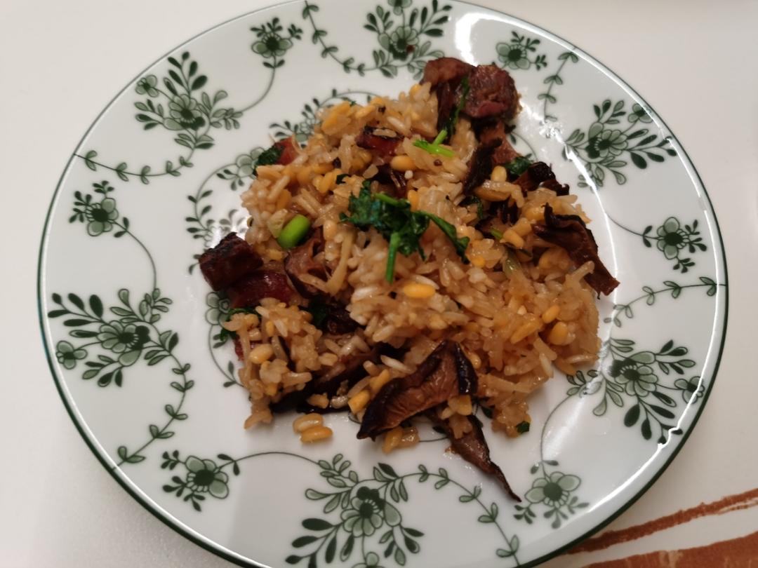 电饭煲之香菇糯米鸡饭