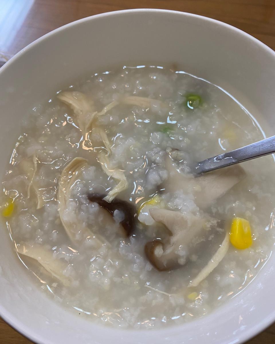 香菇鸡肉粥