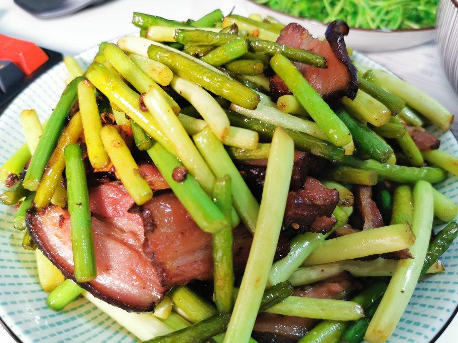 腊肉炒蒜苗