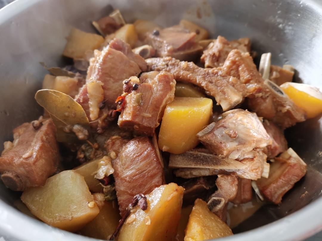土豆炖排骨