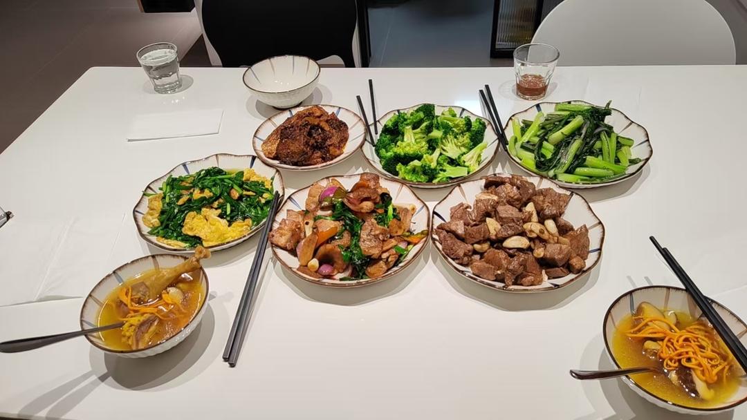 家庭聚餐