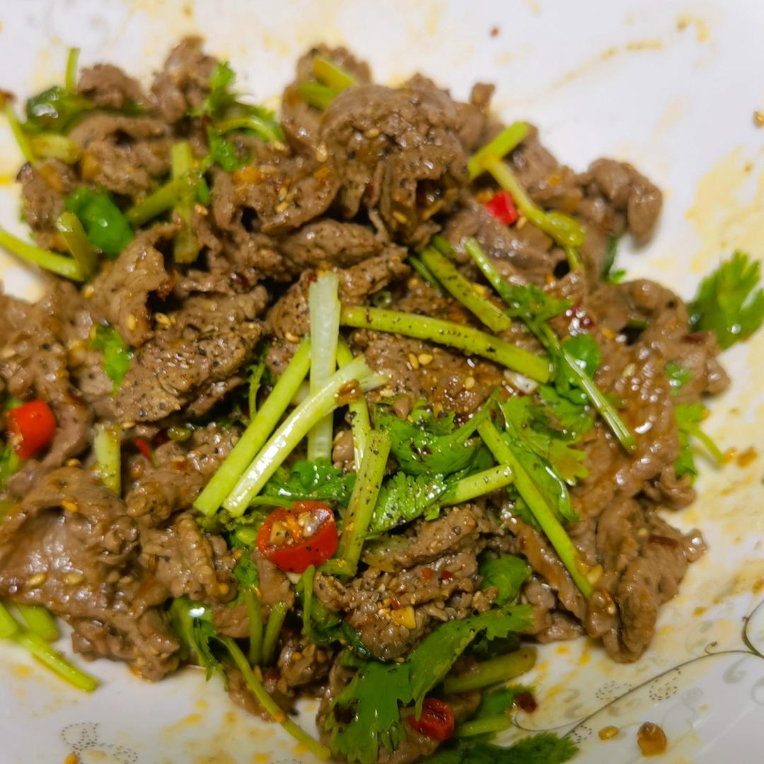 好吃到让人颤抖的香菜拌牛肉