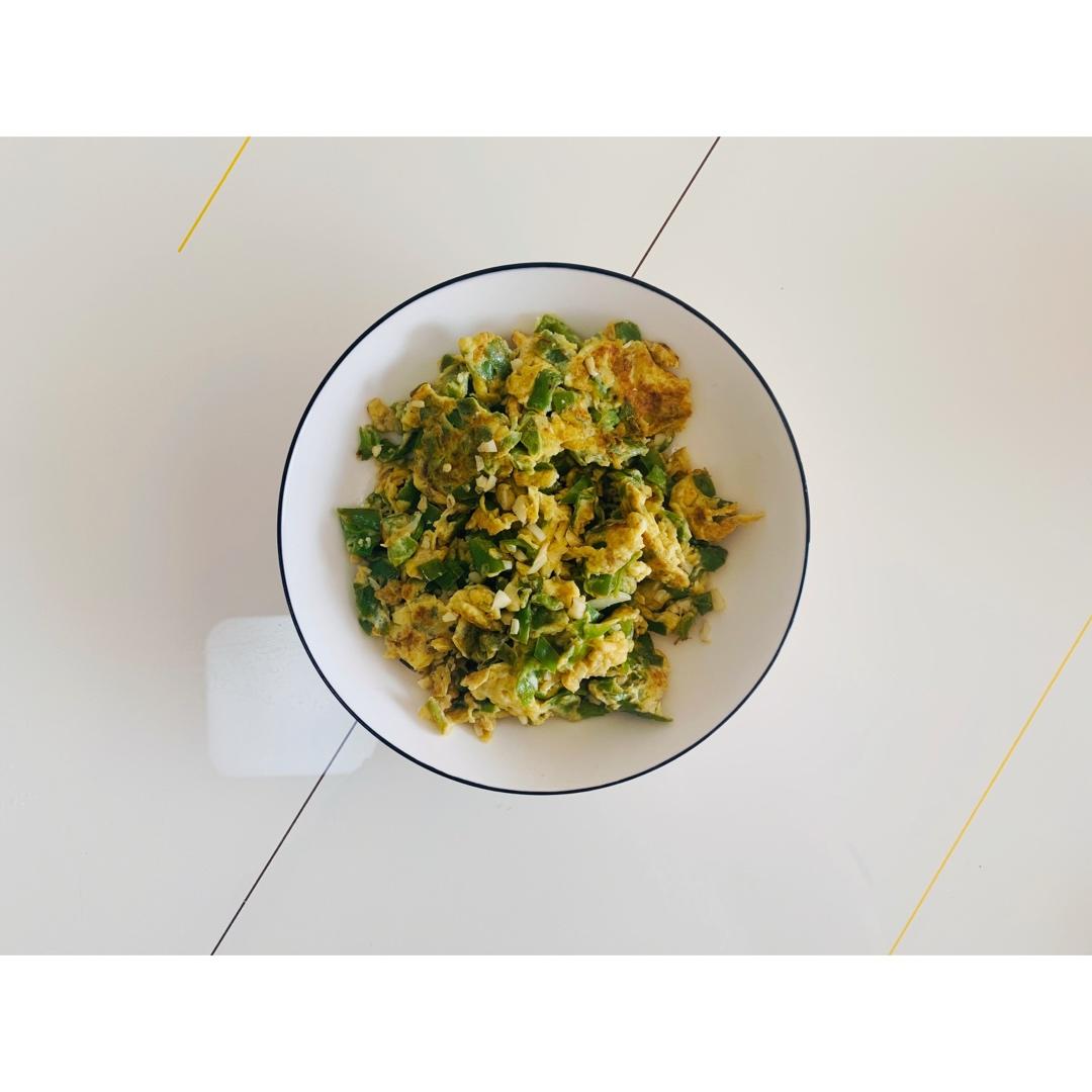 超下饭的辣椒炒鸡蛋