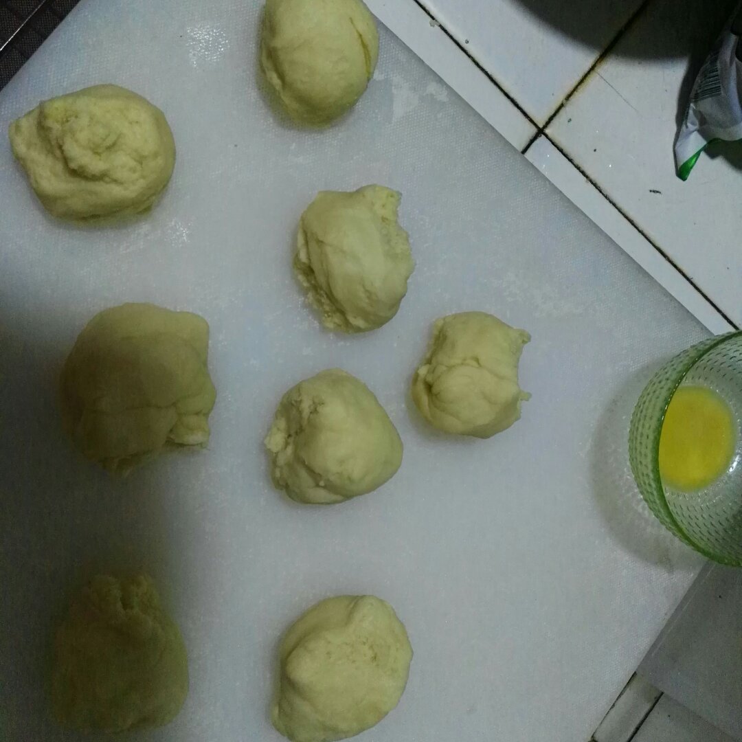 蜂蜜红提牛奶小面包
