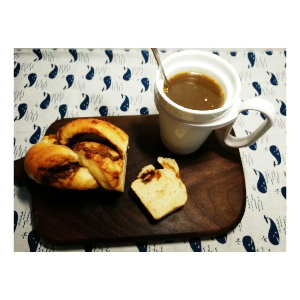 黑糖芝麻酱辫子面包