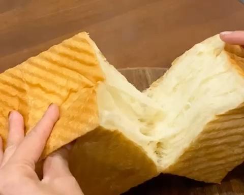 纯奶手撕吐司的做法 步骤1