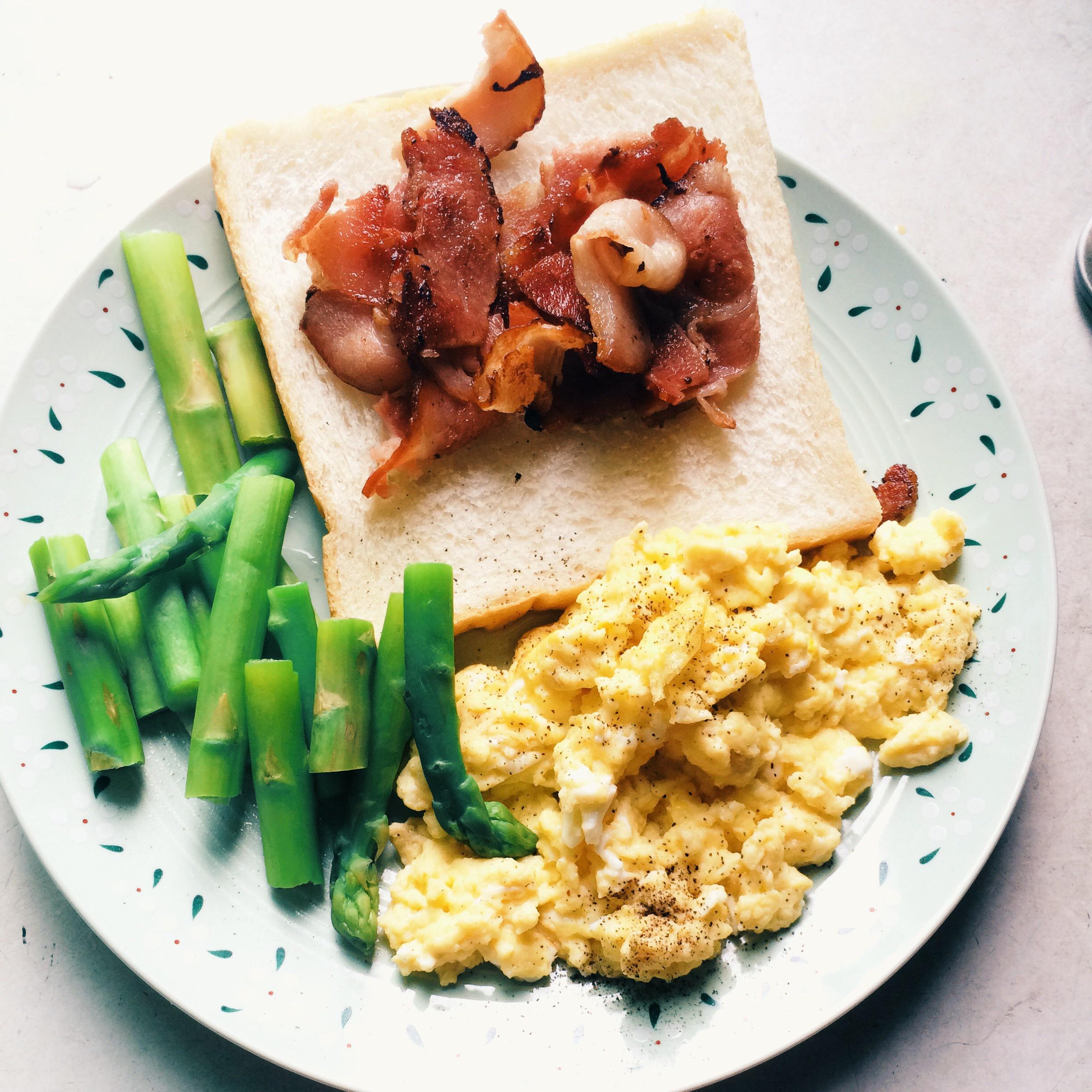 高颜值减脂期早餐～花样吐司，鸡蛋。（减脂也要努力做好看！）的做法 步骤2