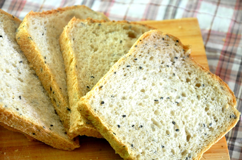 全麦黑芝麻核桃吐司