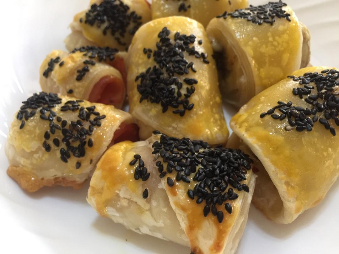 香肠酥皮卷：手抓饼皮还能这样吃，不用和面快速搞定早餐