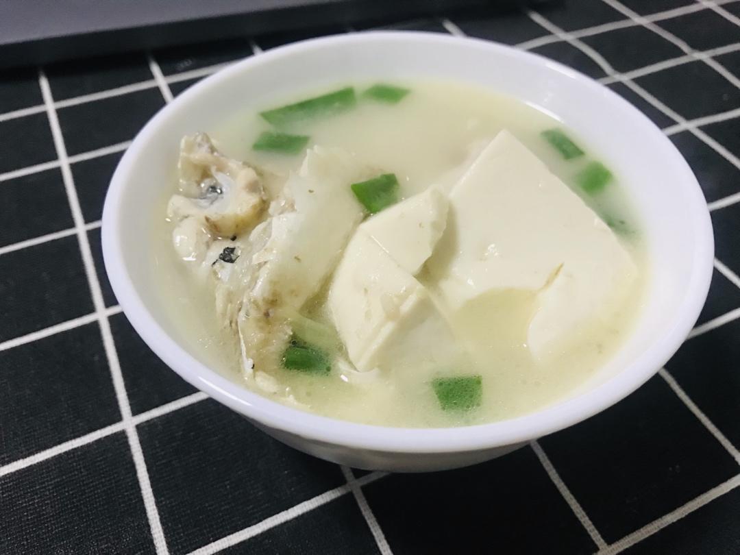 奶白鱼头汤（鲜）