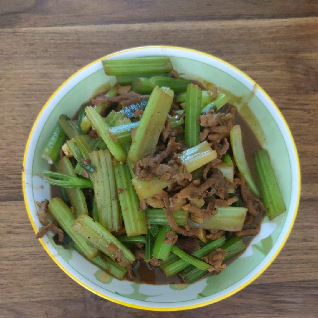 芹菜炒肉丝
