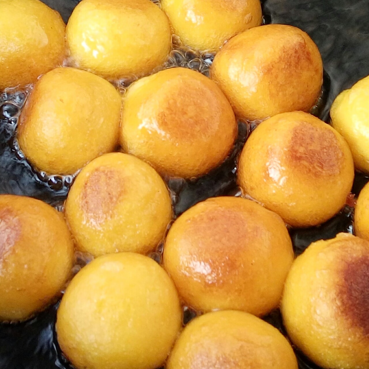 妈妈教炸的红薯丸子