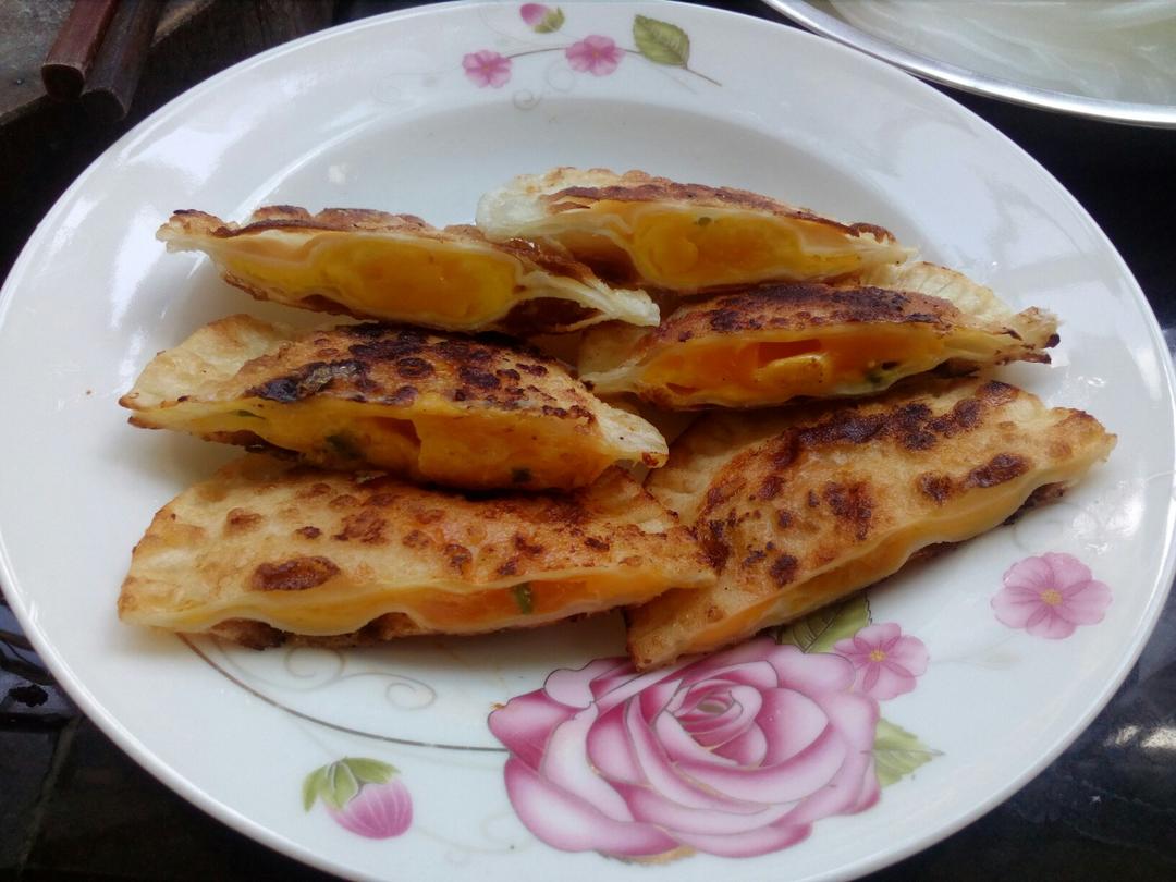 饺子皮鸡蛋灌饼