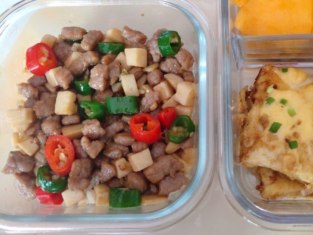 家常菜~杏鲍菇烧牛肉粒