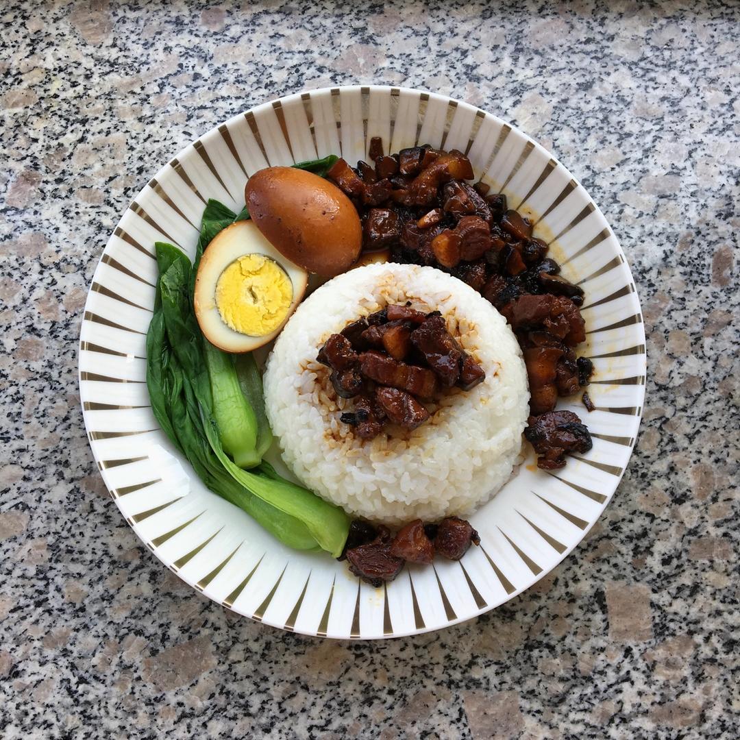 洋葱酥卤肉饭