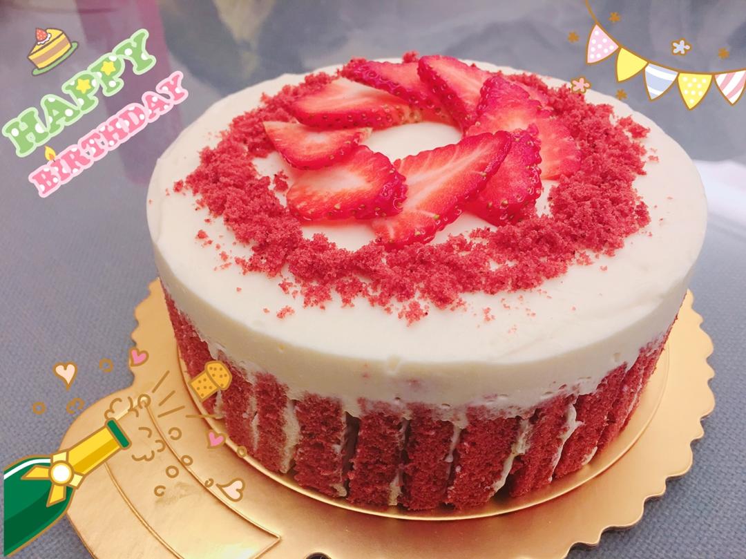 bobo530做的【搬运】红丝绒草莓蛋糕