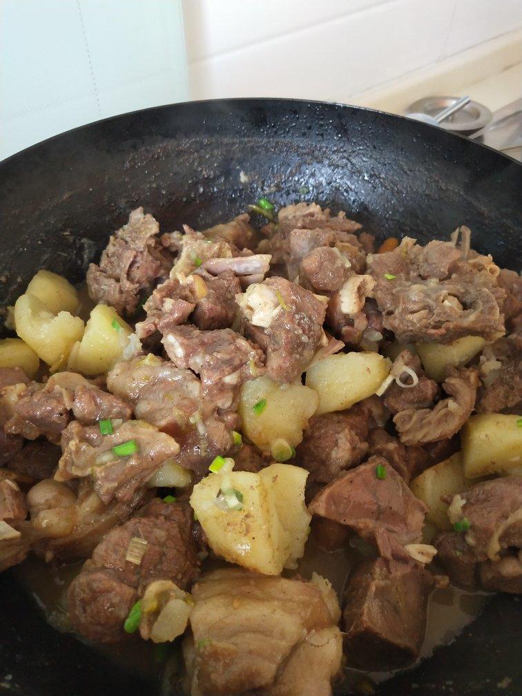 土豆炖羊肉