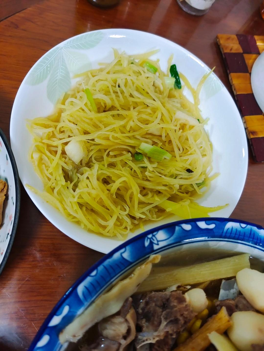 在家也能做出馆子味儿的醋溜/炝炒/酸辣土豆丝（就是那道看似简单，实则步步玄机的土豆丝）