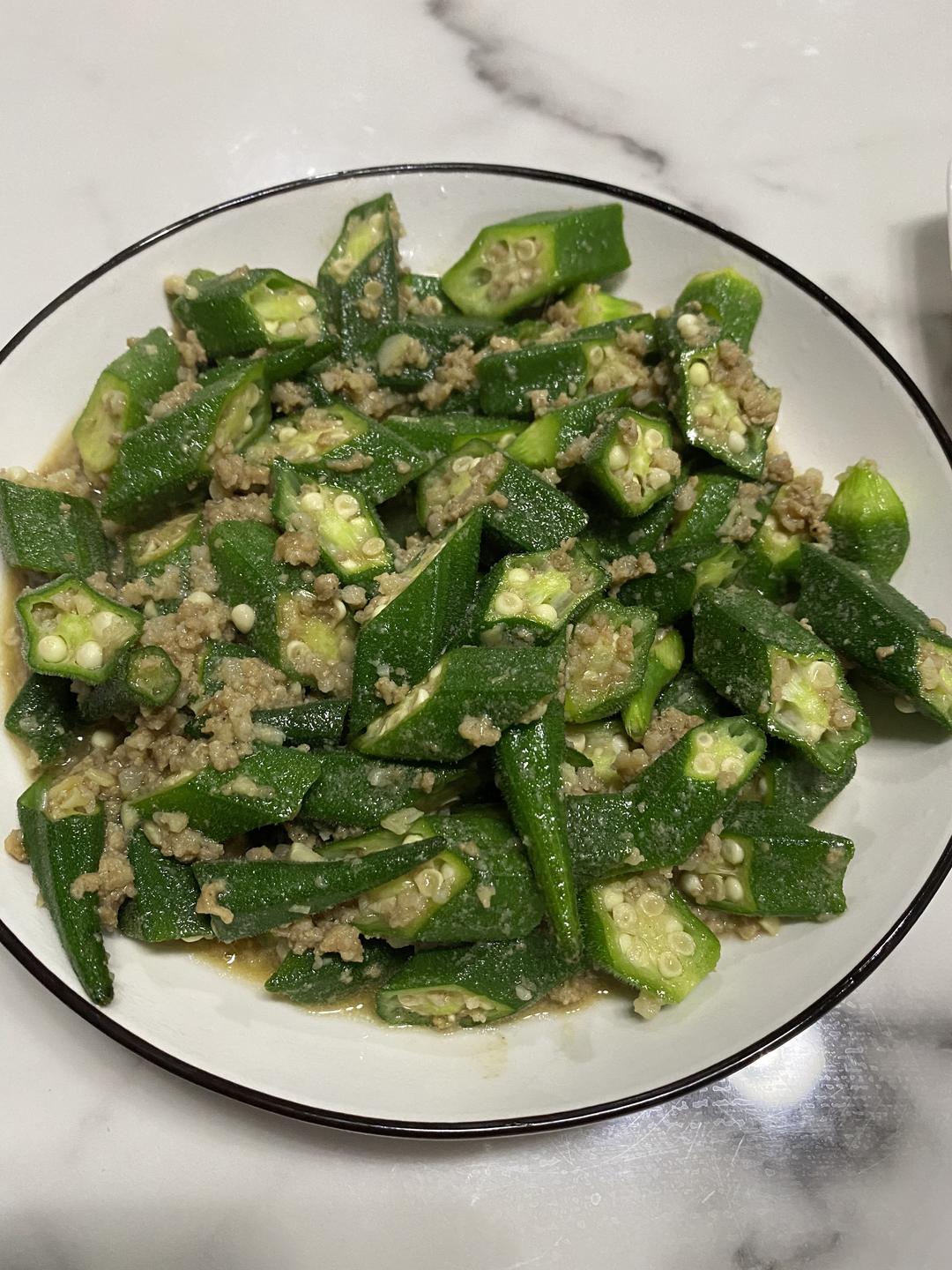 肉末炒秋葵的做法