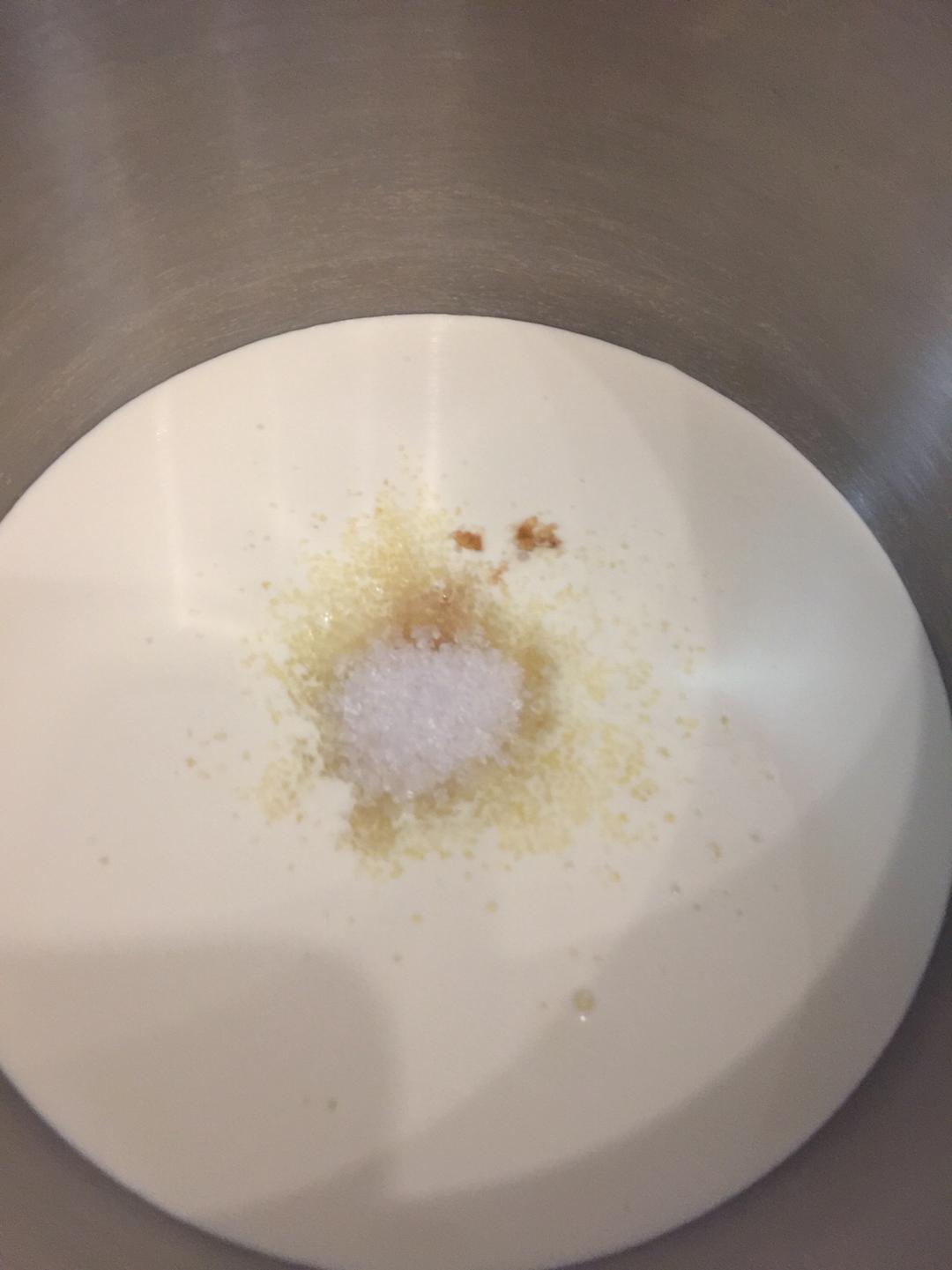 纯奶手撕吐司的做法 步骤1