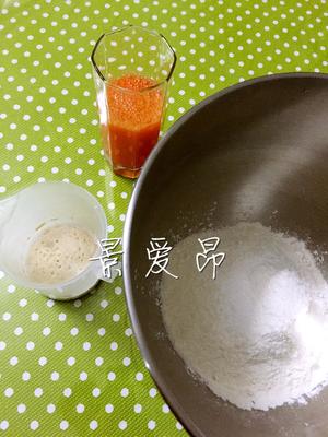 一次性发酵胡萝卜奶油卷的做法 步骤2