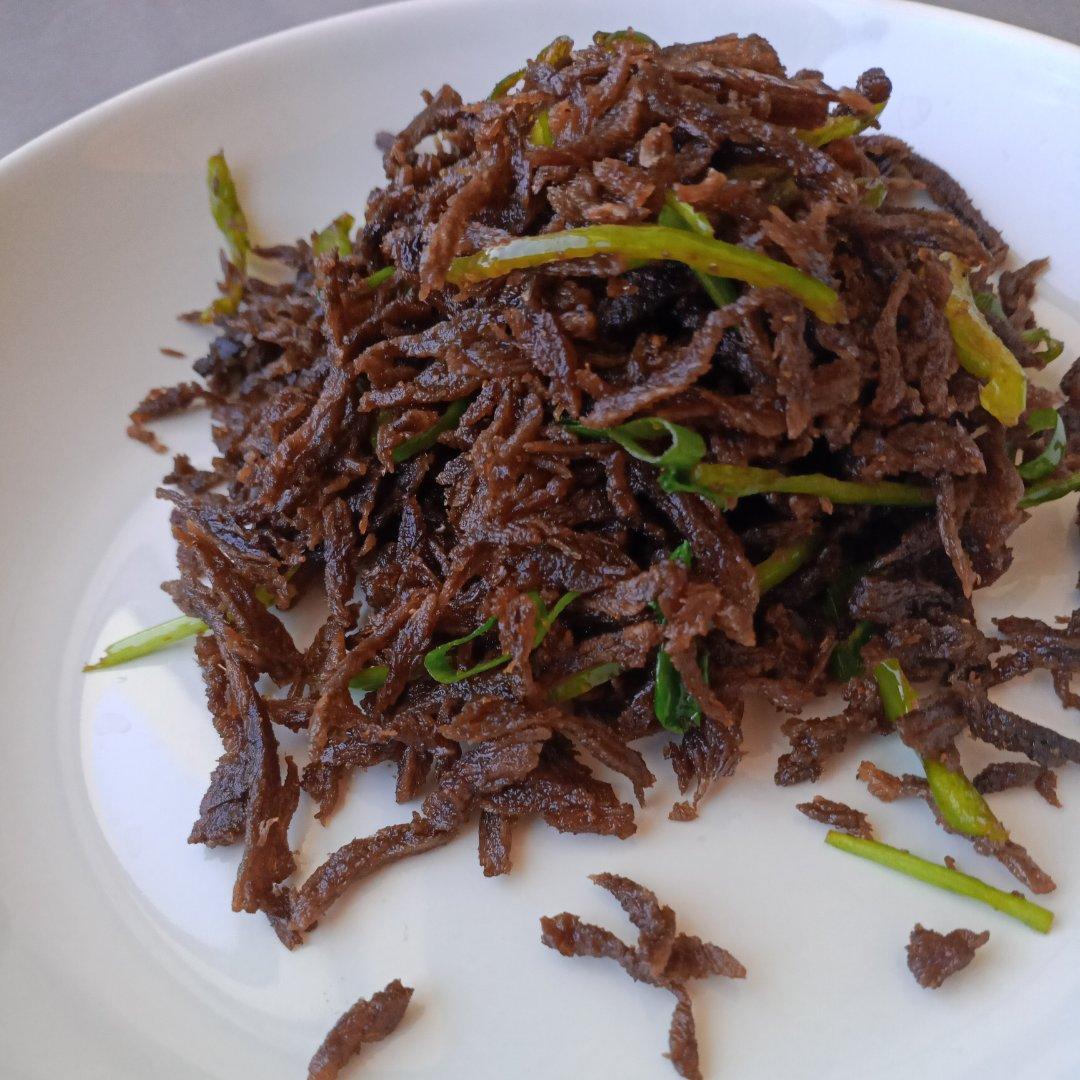 灯影牛肉丝（麻辣牛肉干）