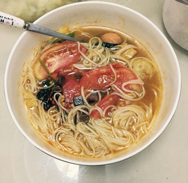 鲜虾蘑菇鱼丸面