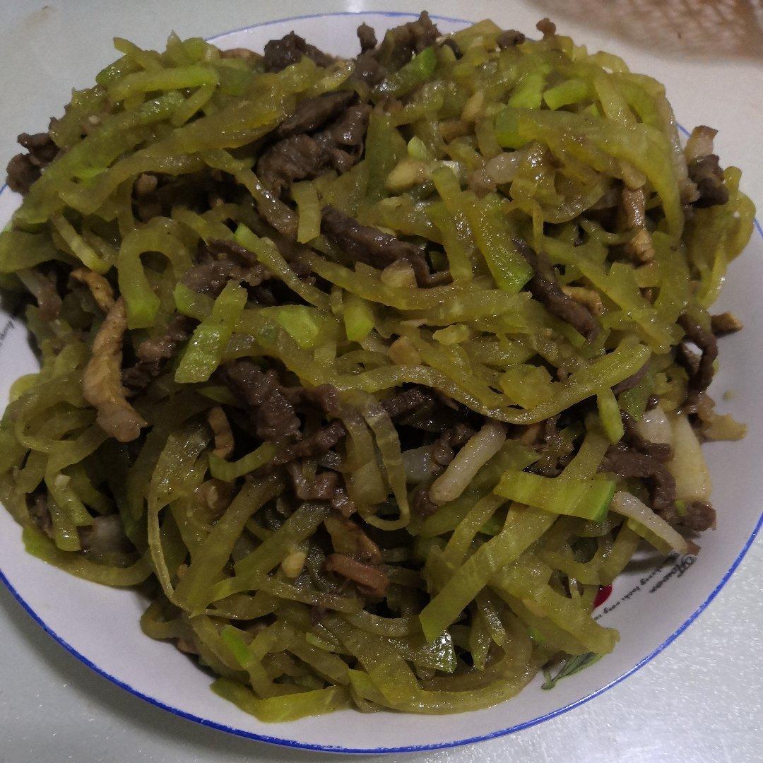 白萝卜丝炒肉