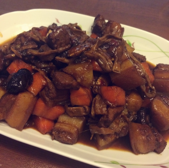 吃着碗里望着锅里的红烧肉