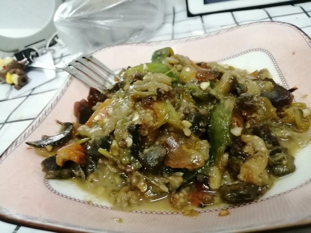 辣椒皮蛋擂茄子