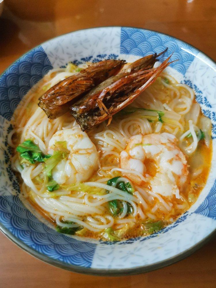 宛若清扬_dybi做的用虾油做鲜虾面