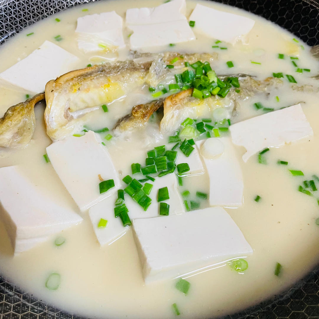 昂刺鱼豆腐汤（黄辣丁）