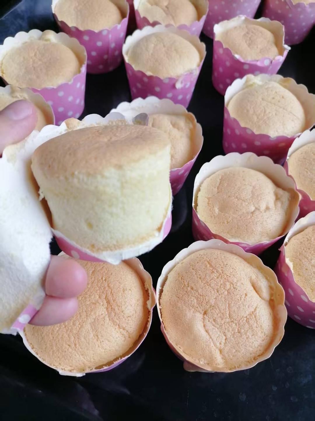 超简单不塌腰的纸杯蛋糕