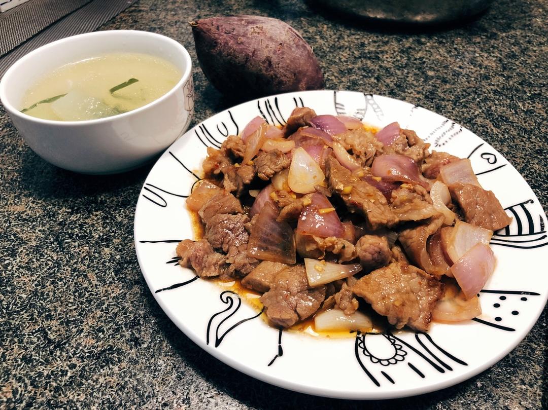 洋葱炒牛肉