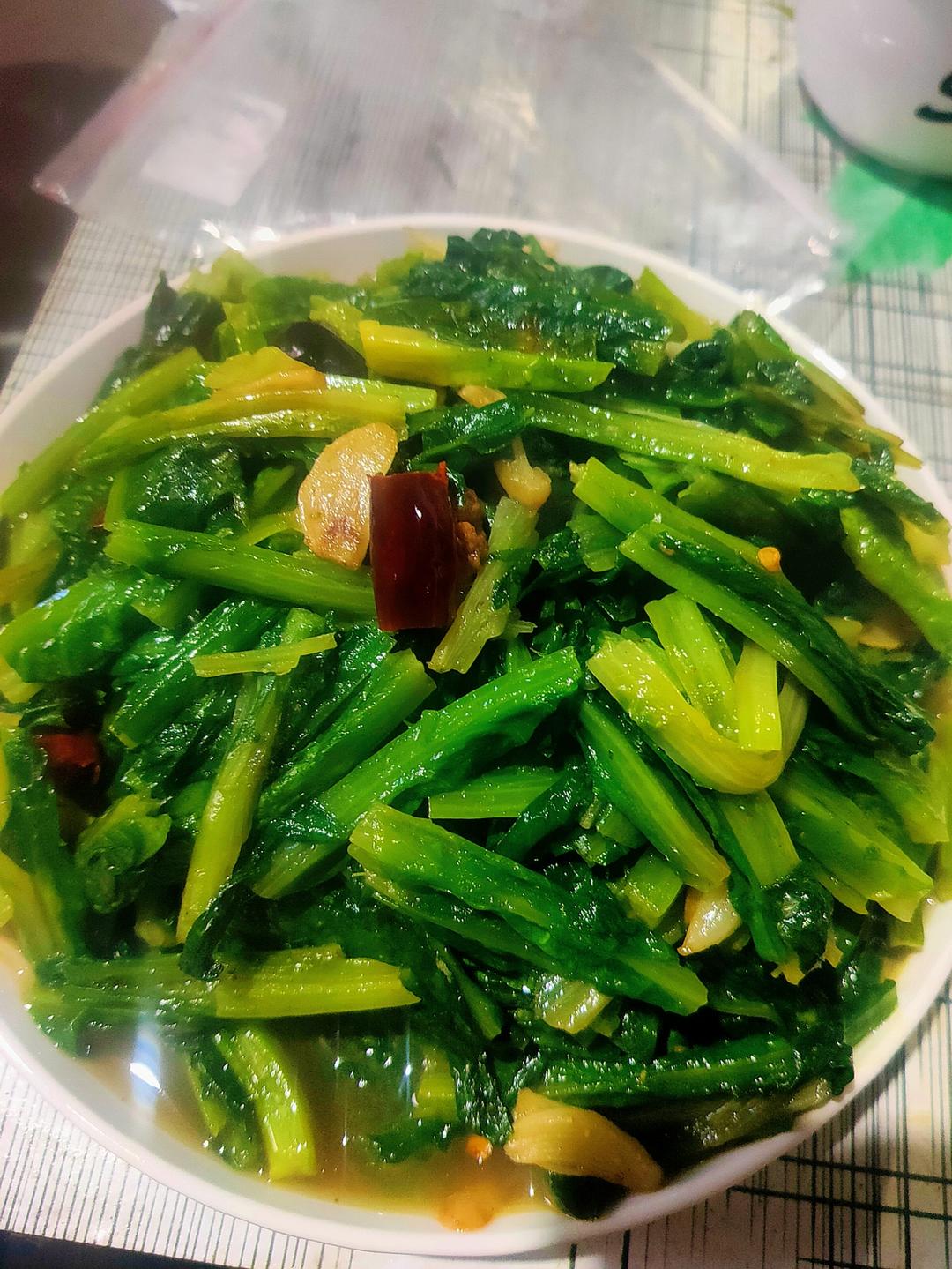 清炒油麦菜