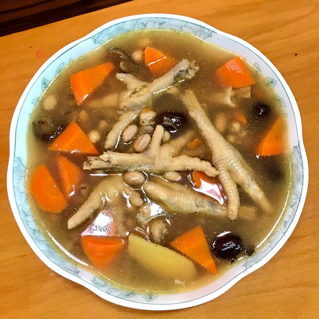 花生眉豆鸡脚汤