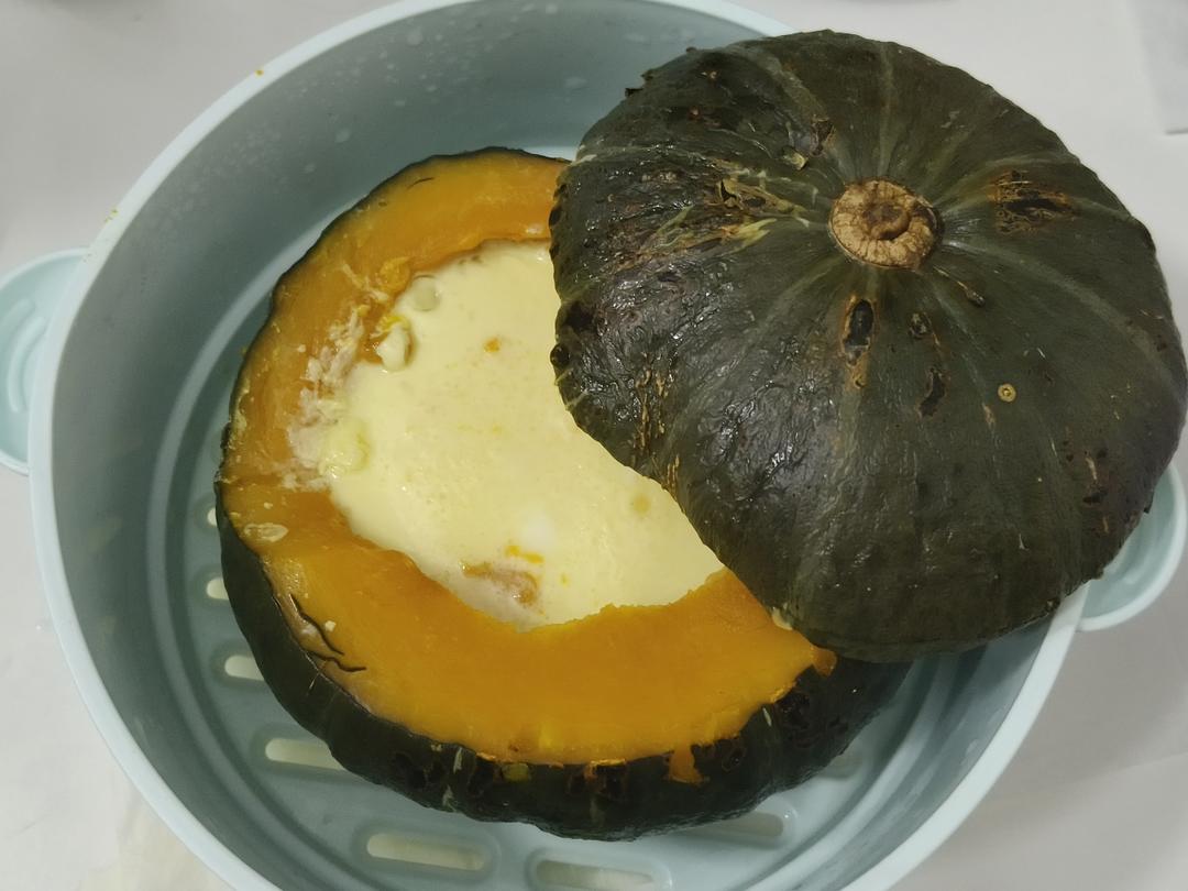 贝贝南瓜蒸蛋