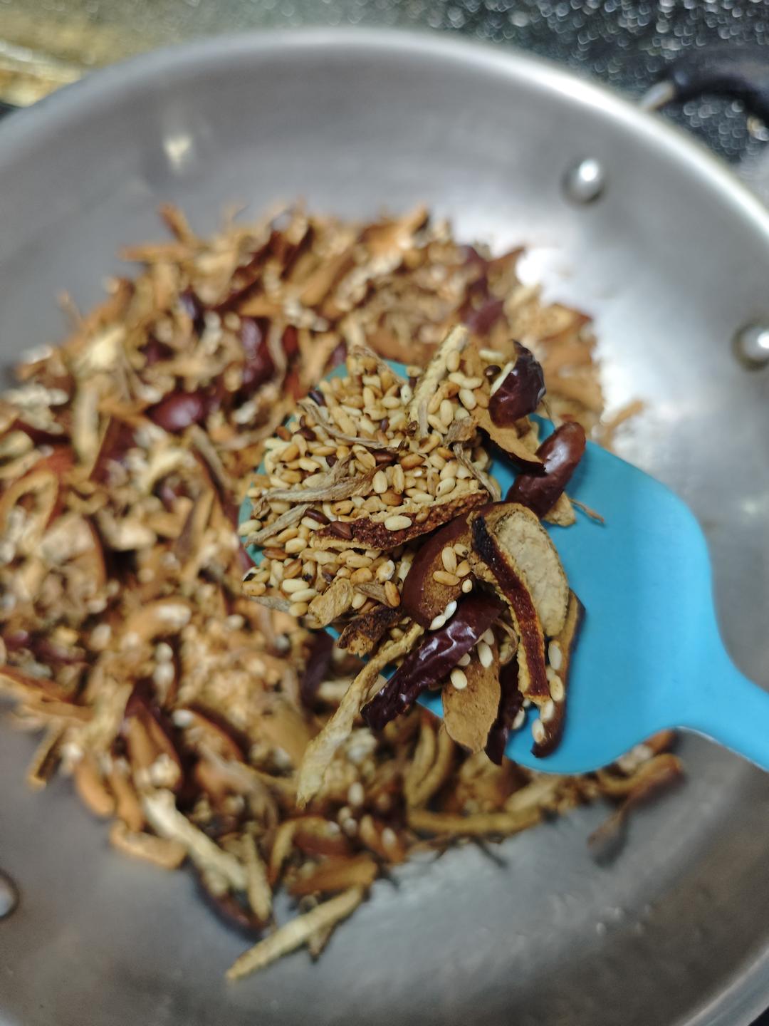 【陈皮红枣姜米茶】