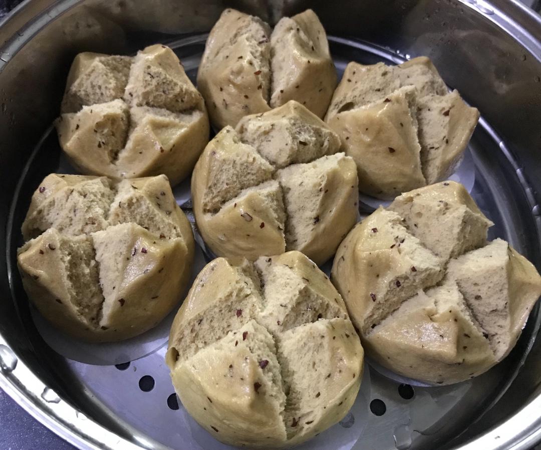 新手也能爆开花的老面红糖大枣开花馒头（泡打粉版or无泡打粉版）