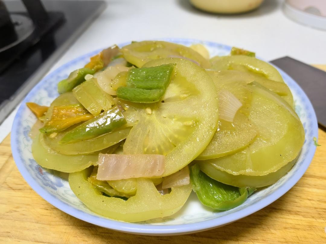 超级开胃的青椒炒青番茄