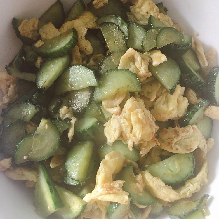 黄瓜炒鸡蛋