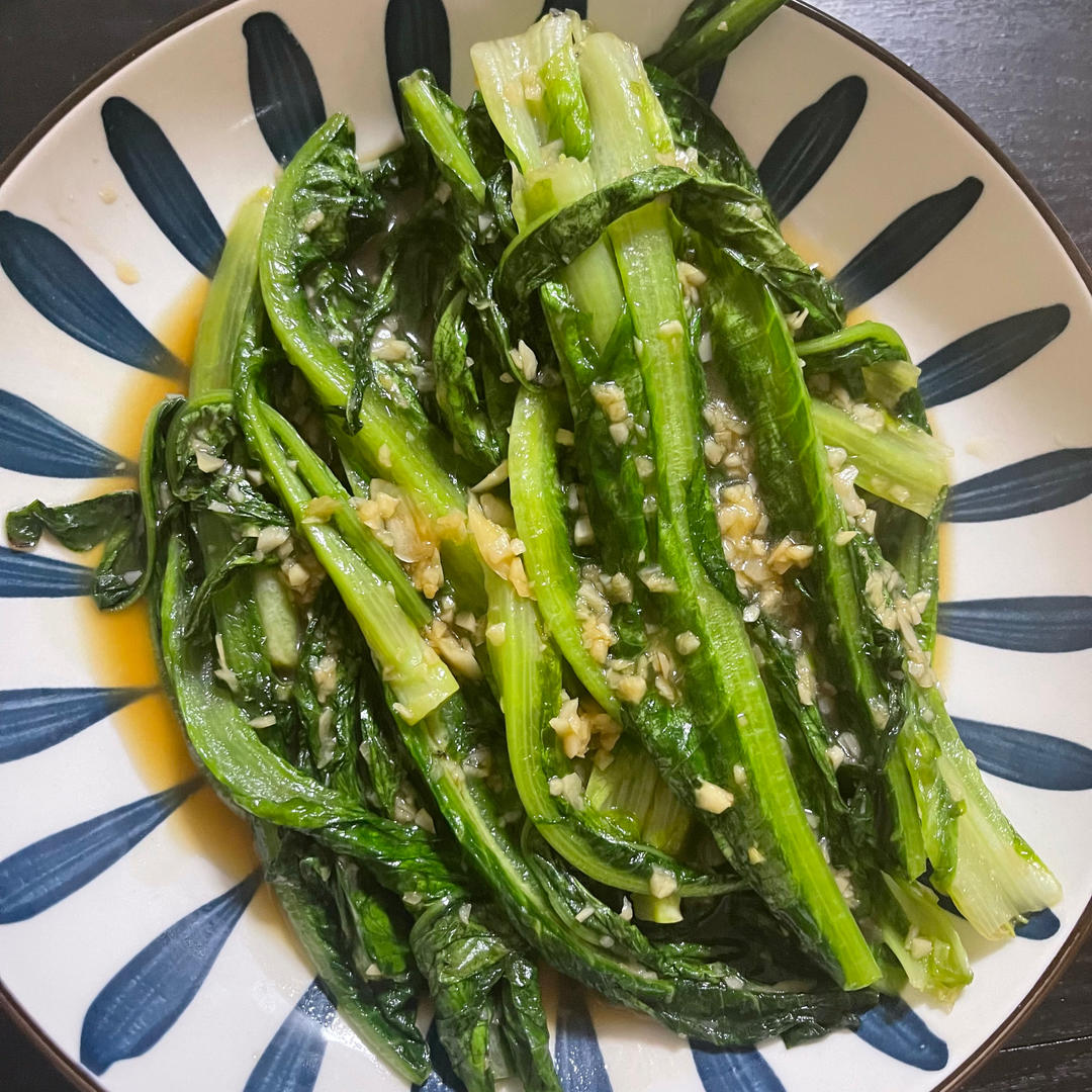 蒜蓉耗油清炒油麦菜，减脂快手菜，宝宝超爱，傻瓜步骤，屡试不爽，好吃且下饭，鲜香爽口！！
